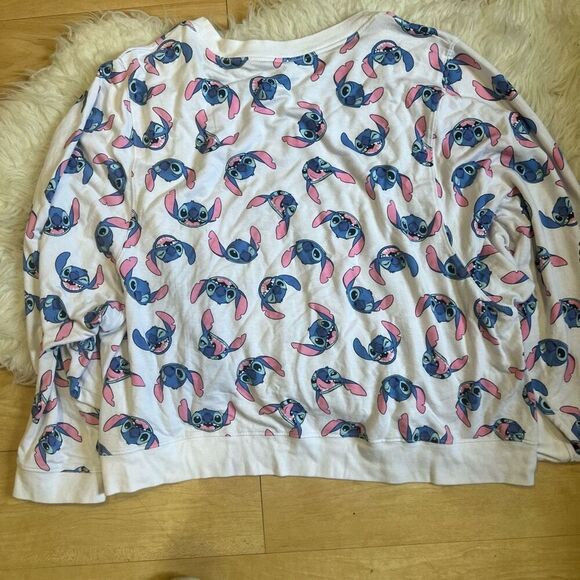 Disney Stitch pull over sweater plus size 3X - Picture 8 of 8